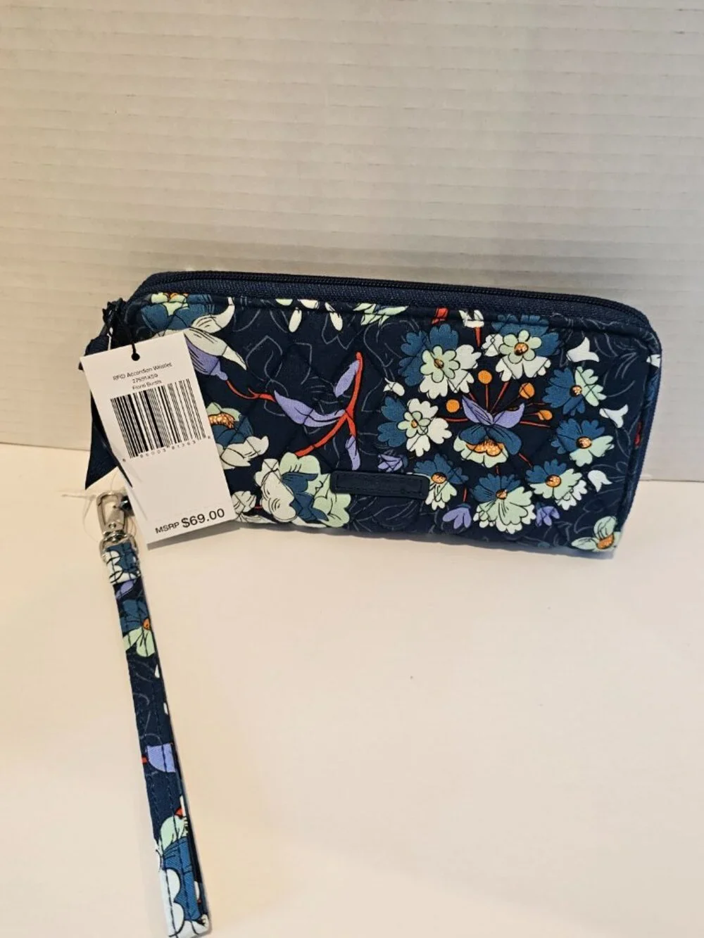 NWT Vera Bradley RFID Accordion Wristlet Floral Bursts Wallet Blue Blooms Purple